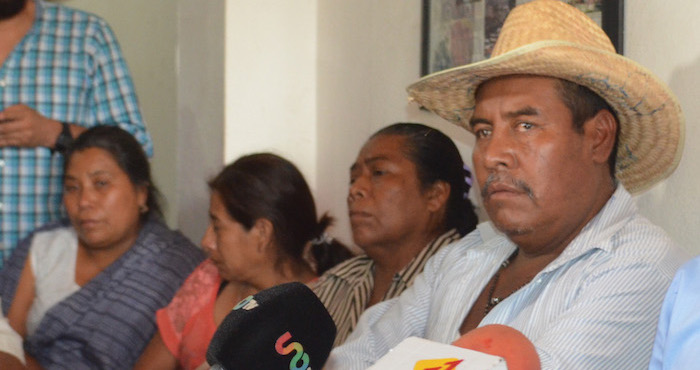 Bernardo Carreto formaba parte de la comisión que busca a las personas que fueron sustraídas en Chilapa por un comando. Foto: Luis Daniel Nava, El Sur