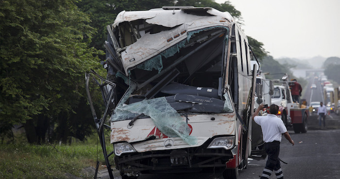 El conductor aparentemente manejaba a acceso de velocidad. Foto: Cuartoscuro/Archivo