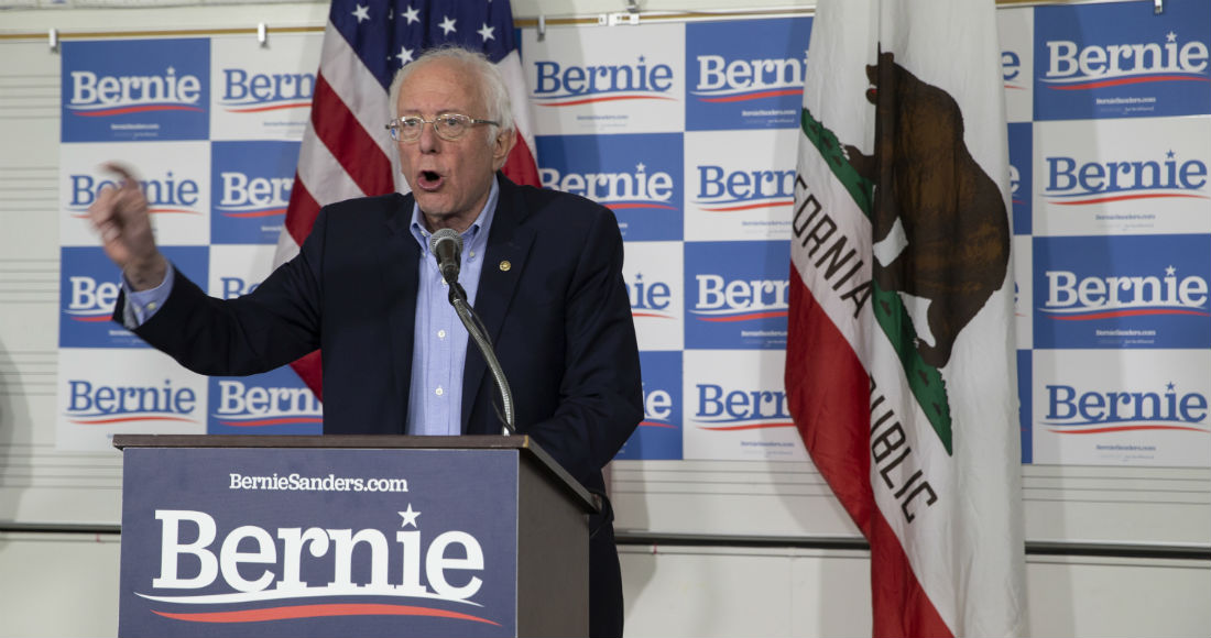 El precandidato presidencial demócrata Bernie Sanders, Senador por Vermont, habla en la secundaria Valley en Santa Ana, California, el viernes 21 de febrero de 2020. Foto: Damian Dovarganes, AP