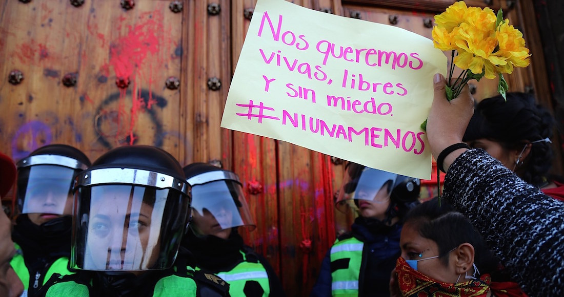 Protestas-de-mujeres-por-feminicidios-en-México