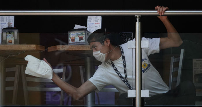 "En lo colectivo, la comunidad médica y científica ha exigido, casi unánimemente aplicar este enfoque, pues es el único que probadamente ha frenado, al menos en el corto plazo, las muertes por COVID-19". Foto: Moisés Pablo, Cuartoscuro