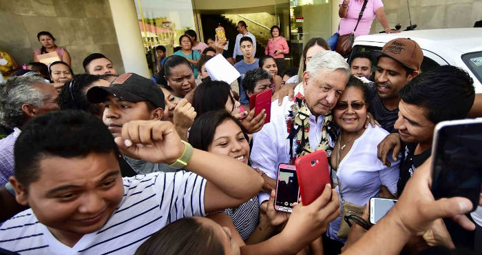 "El Presidente ante la ya creciente demanda de toma de medidas preventivas por parte de la Organización Mundial de la Salud ante el contagio del COVID-19, coronavirus, o específicamente el SARS-CoV2, hizo caso omiso de la para entonces recién declarada pandemia". Foto: Presidencia, Cuartoscuro