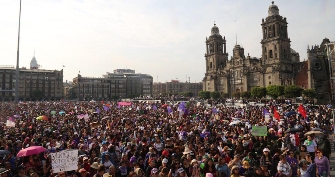 Mujeres-llegan-al-zócalo-cdmx