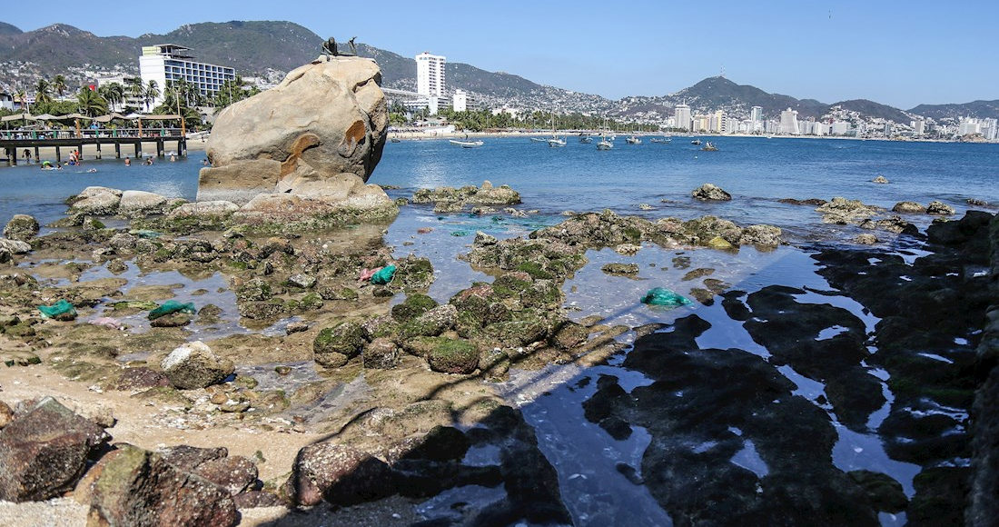 Playa mexico rocas vacías