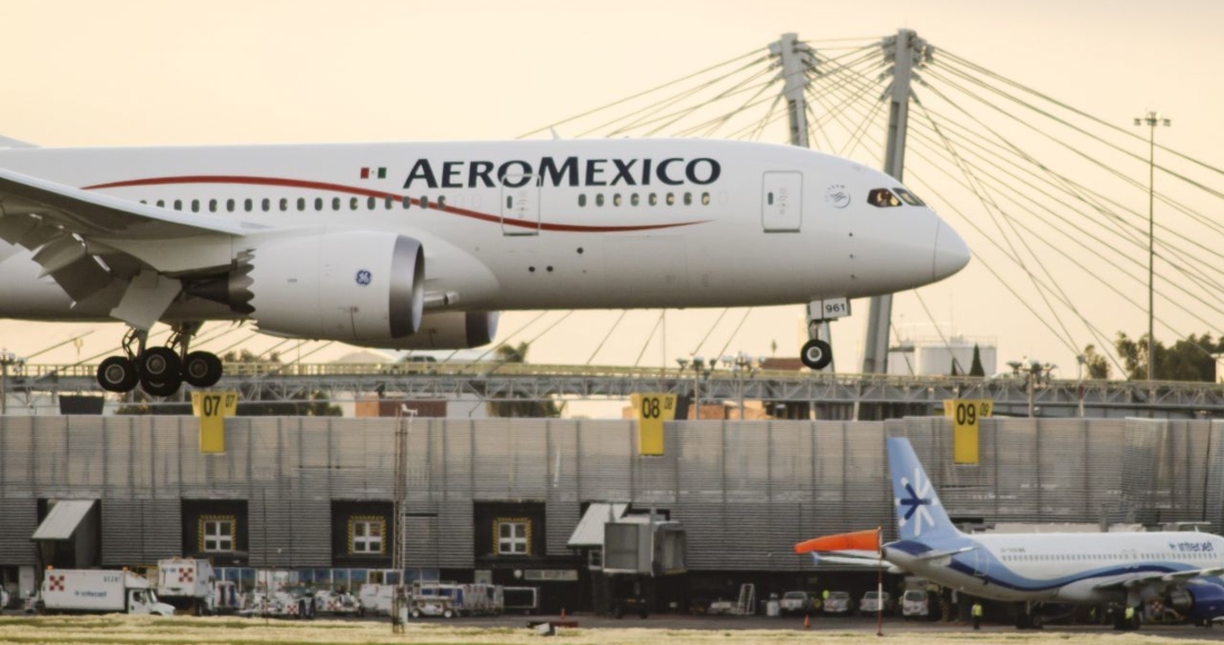 Aeromexico avion aterrizaje