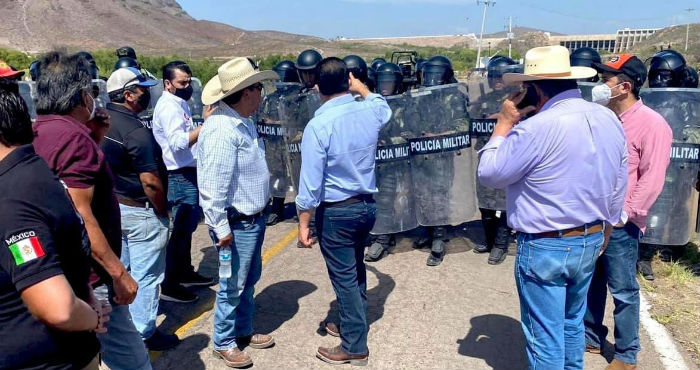 "Nunca la intervención de las armas, disparar contra el pueblo, emplear gases lacrimógenos, será el preludio de una buena solución".