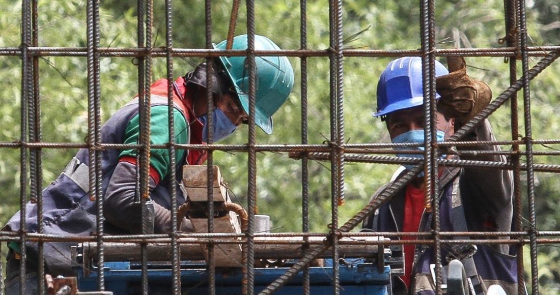 empleo-construccion-trabajadores-cubrebocas-mexico