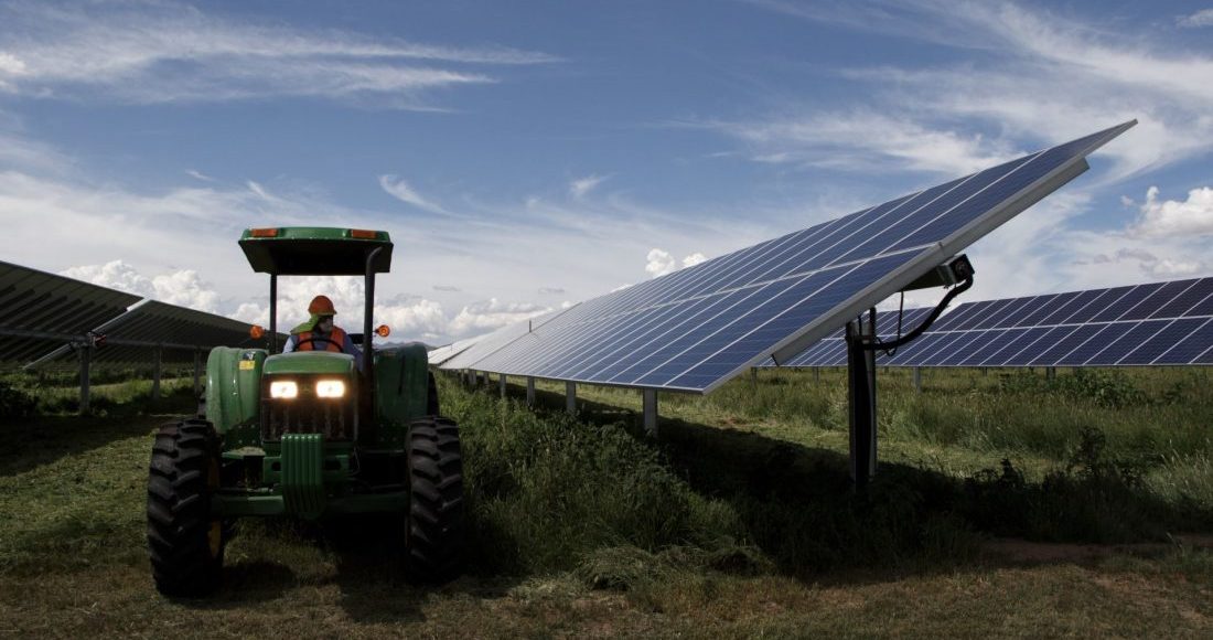 tractor-celdas-solares