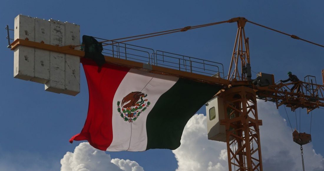 bandera-mexico-construccion