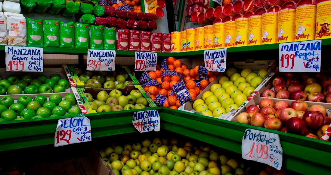 Frutas verduras anaqueles