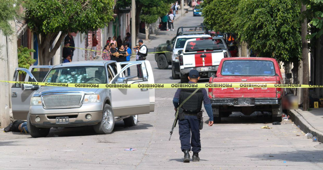 Cinco personas fueron asesinadas afuera de un domicilio en donde se realizaba un velorio, ubicado en la calle Felipe Ángeles, Guanajuato.