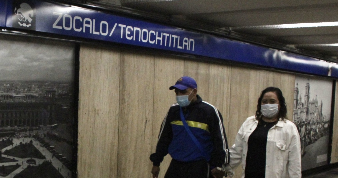 Metro zocalo tenochtitlan cubrebocas covid