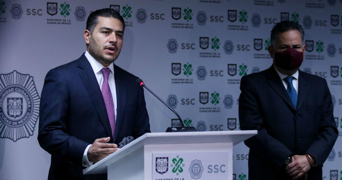 Omar García Harfuch, Secretario de Seguridad de la Ciudad de México, y Santiago Nieto, titular de la Unidad de Inteligencia Financiera, durante la conferencia de prensa para anunciar resultados de la denominada "Operación Zócalo".