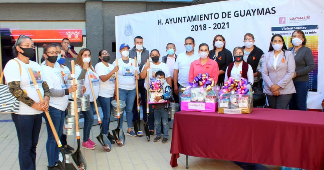 En el marco del Día Internacional de la Eliminación de la Violencia contra la Mujer, la mandataria municipal y otros funcionarios locales se reunieron para dar cifras sobre la violencia de género en la localidad.