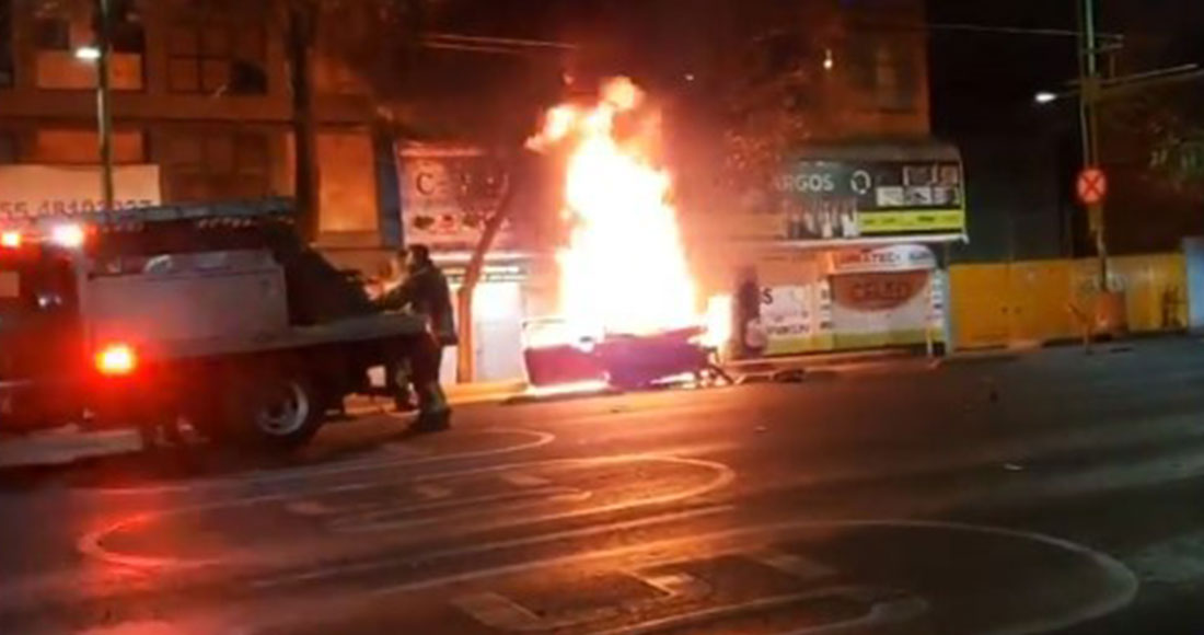 El accidente provocó la muerte de un ciclista y dos personas lesionadas. Foto: Captura de video