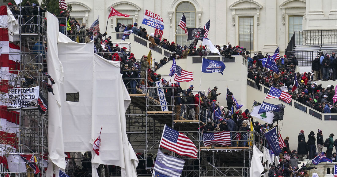 Simpatizantes Del Presidente Donald Trump Se Reúnen Afuera Del Capitolio Federal El Miércoles De Enero De En Washington