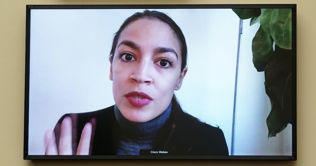 La Congresista Estadounidense Demócrata Alexandria Ocasio cortez En Una Audiencia Telemática Del Comité De Servicios Financieros De La Cámara El Pasado De Diciembre