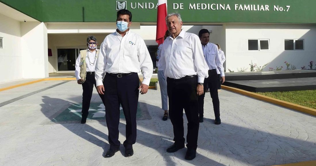 Francisco García Cabeza de Vaca, Gobernador de Tamaulipas, y el Presidente Andrés Manuel López Obrador, durante la inauguración de la Unidad de Medicina Familiar No. 7 del IMSS, en Tamaulipas.