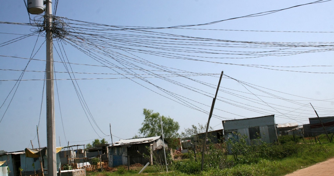 luz-electrica-poste-cables