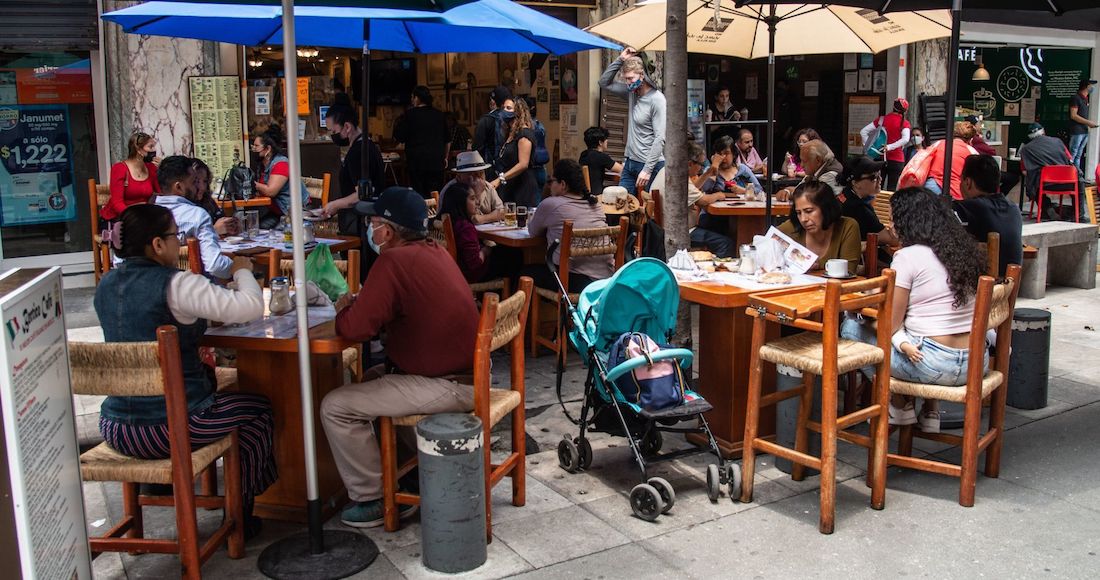 foto de personas en restaurantes de la CDMX