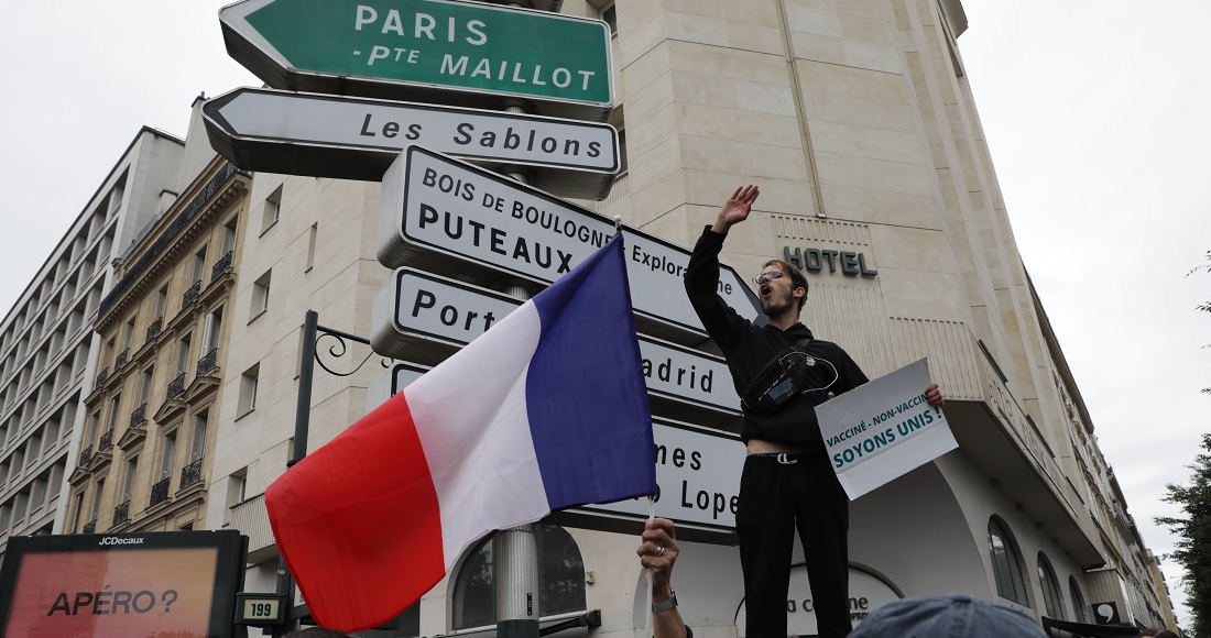 Marcha Contra Certificado De Vacunación En Francia