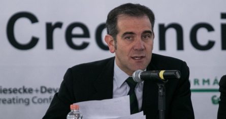 Lorenzo Córdova, presidente del INE.