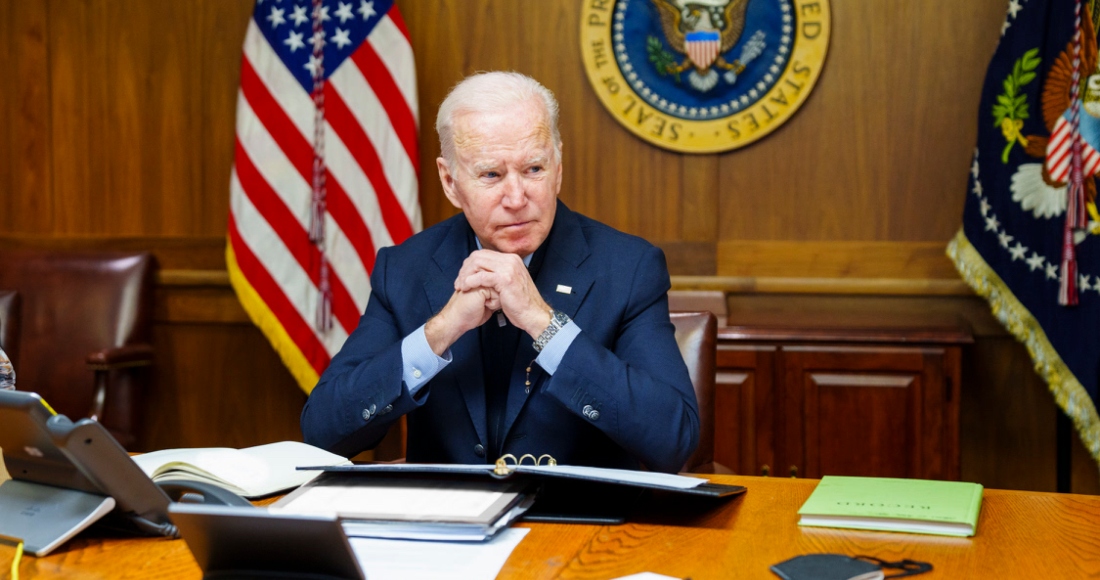 Esta Imagen Facilitada Por La Casa Blanca Vía Twitter Muestra Al Presidente Joe Biden En Camp David Maryland El Sábado De Febrero De