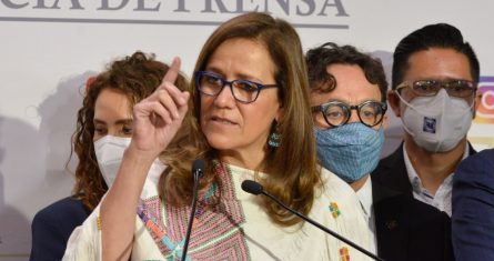 Margarita Zavala, Diputada federal del Partido Acción Nacional (PAN), en conferencia de prensa.