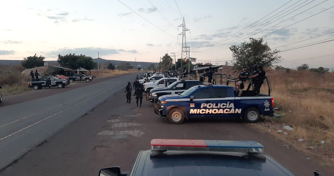 Fotografía Cedida Este Domingo Por La Secretaría De Seguridad Pública Del Estado Mexicano De Michoacán En La Que Se Registró Un Operativo De La Policía Estatal En El Municipio De San José Gracia Donde Sicarios Armados Asesinaron Al Menos a Diecisiete Personas Que Habían Asistido a Un Velorio