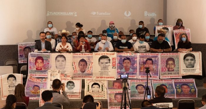 Madres Y Padres De Los Normalistas Desaparecidos Ofrecieron Su Postura Sobre El Tercer Informe Ayotzinapa Del Grupo Interdisciplinario De Expertos Independientes