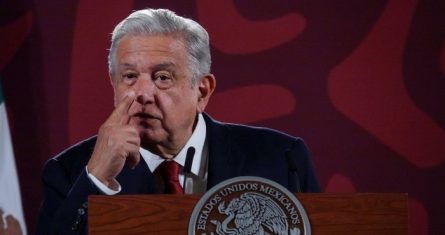 El Presidente Andrés Manuel López Obrador en su conferencia desde Palacio Nacional.