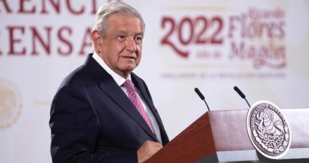 El Presidente Andrés Manuel López Obrador en su conferencia de prensa matutina desde Palacio Nacional.