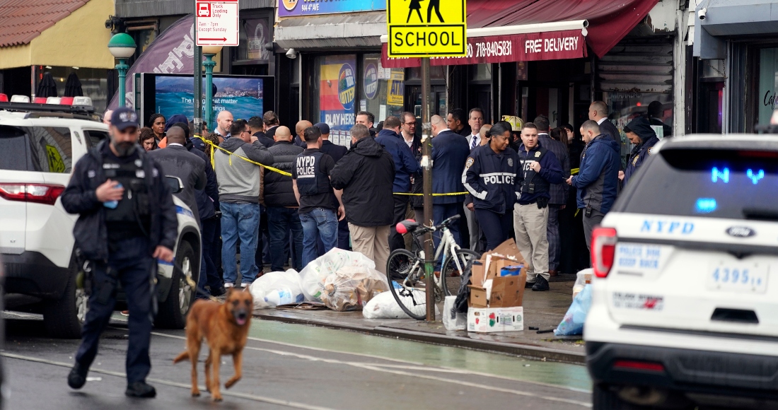 La Escena Tras El Tiroteo En Una Estación Del Metro En Brooklyn En La Ciudad De Nueva York El De Abril De