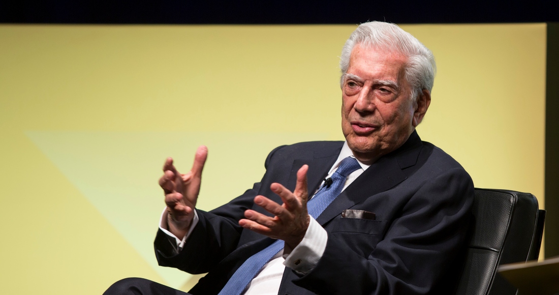 El Escritor Peruano Y Premio Nobel De Literatura Mario Vargas Llosa En Una Imagen De Archivo