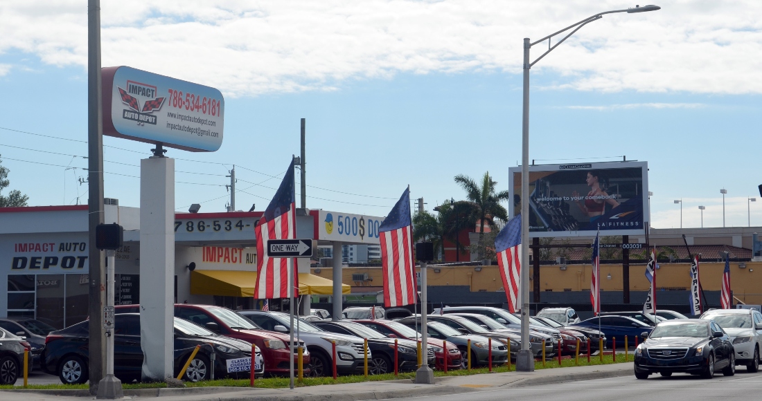 Fotografía De Un Negocio De Venta De Autos Usados En Miami Florida Precios Exorbitantes Y Pocas Opciones Es El Desalentador Panorama Que Encaran Los Compradores De Autos Usados En Estados Unidos