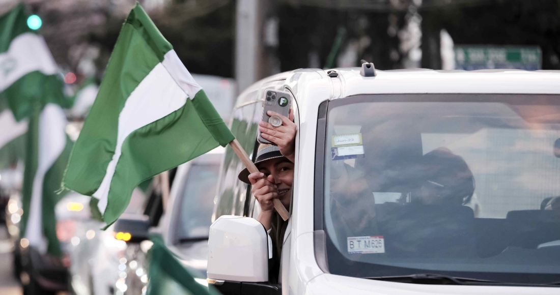 Simpatizantes Del Candidato José María Figueres Del Partido Liberación Nacional En Las Calles De San José costa Rica