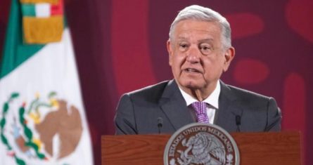 El Presidente Andrés Manuel López Obrador en conferencia de prensa desde Palacio Nacional.