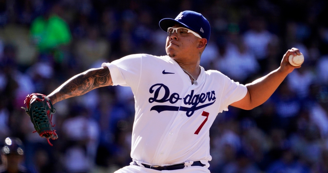 El Mexicano Julio Urías De Los Dodgers De Los Ángeles Hace Un Lanzamiento Al Plato En El Segundo Inning Del Encuentro Del Sábado De Junio De Ante Los Guardianes De Cleveland