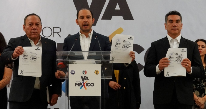 Jesús Zambrano Marko Cortés Y Alejandro Moreno Cárdenas Durante La Conferencia De La Coalición Va Por México En El Hotel Marquis Reforma