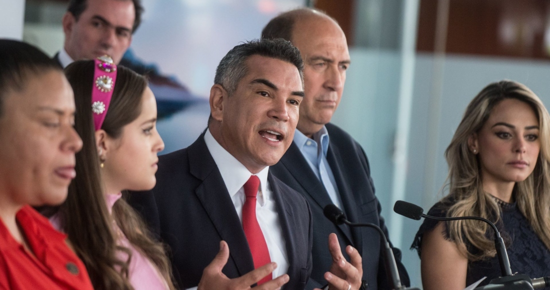 Alejandro Moreno Cárdenas Dirigente Nacional Del Pri Junto a Rubén Moreira Diputado Y Coordinador Del Pri Así Como Legisladores En Conferencia De Prensa