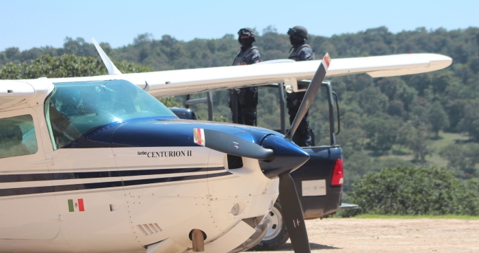 Aseguramiento De Avioneta Con Droga En León Guanajuato