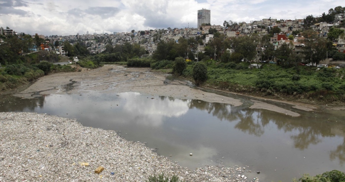 Aspectos De La Presa Mixcoac En La Ciudad De México