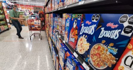 Algunas cajas de cereal ya no muestran los personajes animados que identificaban sus marcas, esto para cumplir con la nueva norma de etiquetado próxima a entrar en vigor.